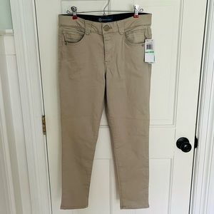 Democracy Karessa Capri Skinny Jean